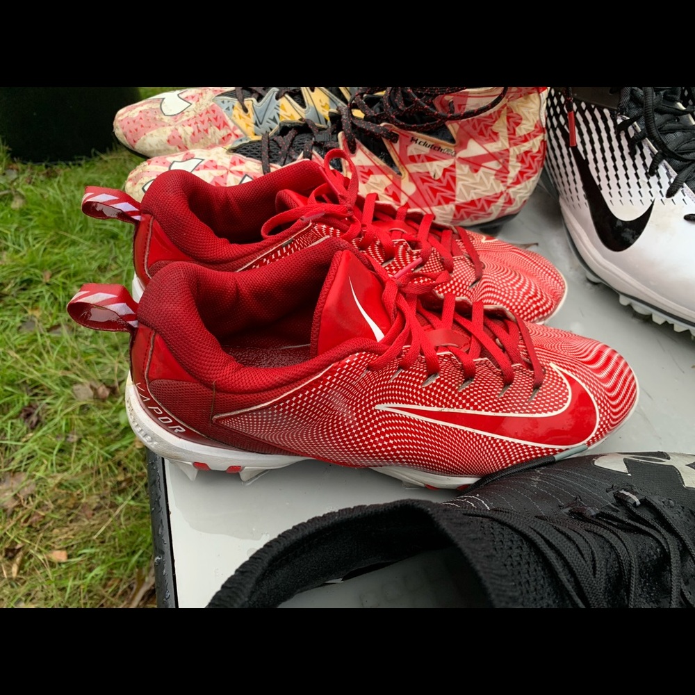 Men’s size 10 cleats
